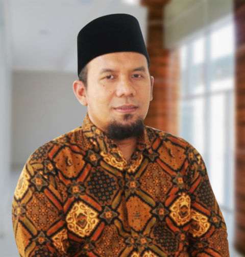 Professor Dr. Taufik Kasturi