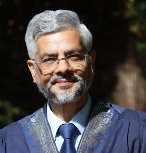 Dr. Zahid Parvez